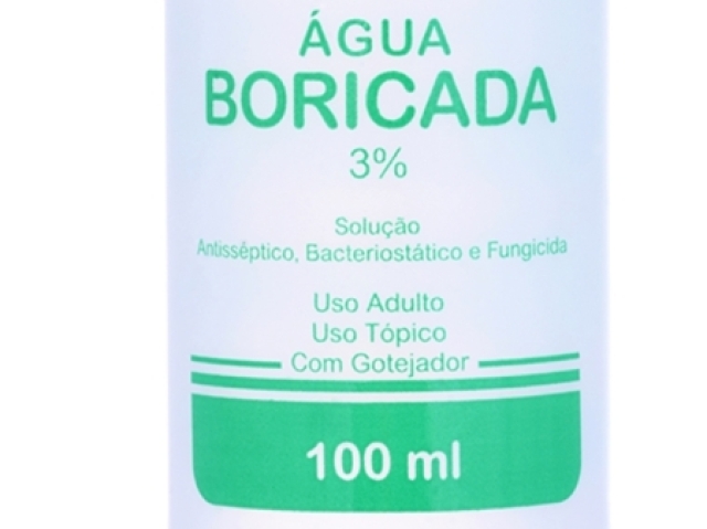 Água boricada