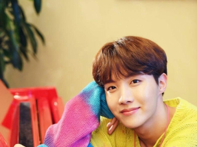 J-hope( um super reper)