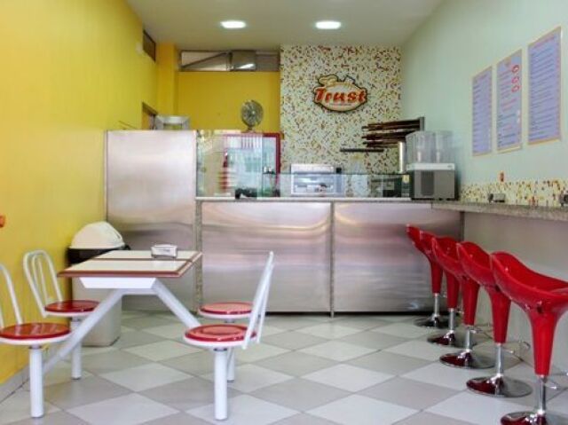 Sorveteria pequena mas bonita 😊