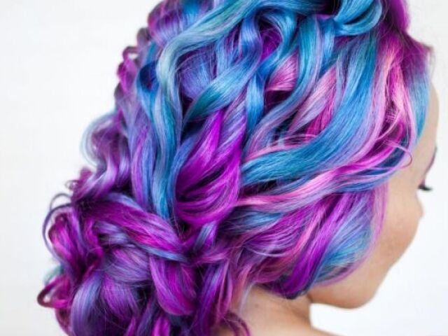 Azul e roxo
