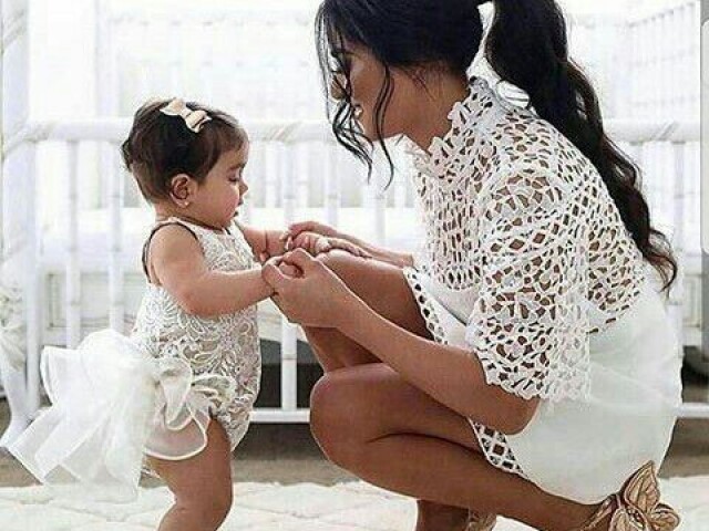 Uma linda flor desabrochando 🌺🤱👨👩👧👦
