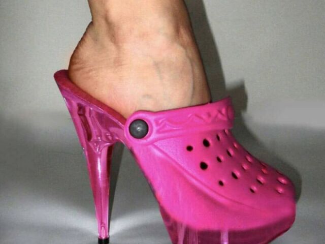 Crocs de puta