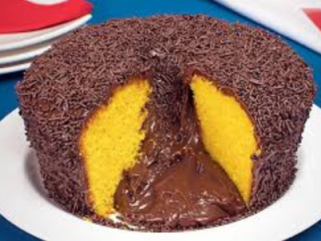 Bolo de cenoura com chocolate