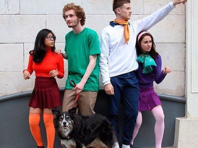 Scooby-Doo, junto com os amigos