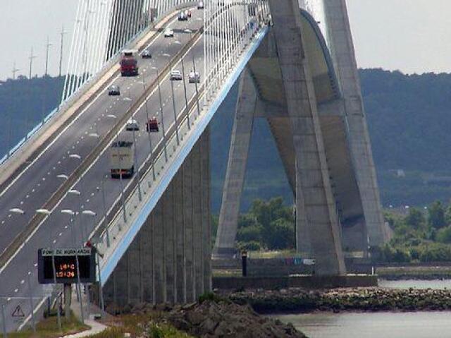 debaixo do viaduto