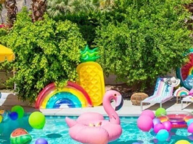 Como seria sua festa na piscina?