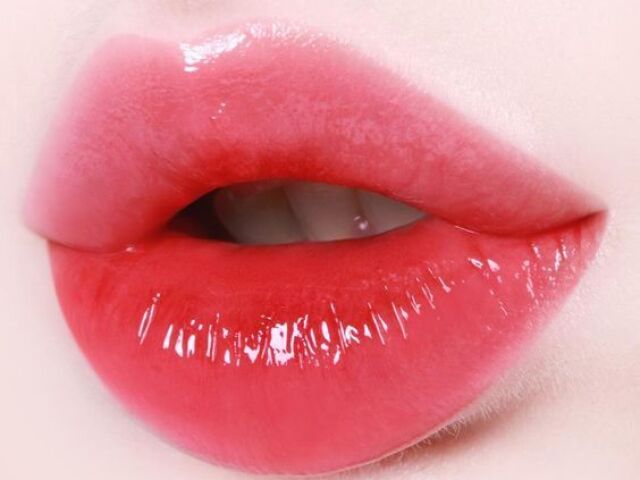 com um lip tint