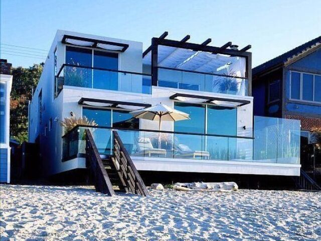 Monte sua casa na praia