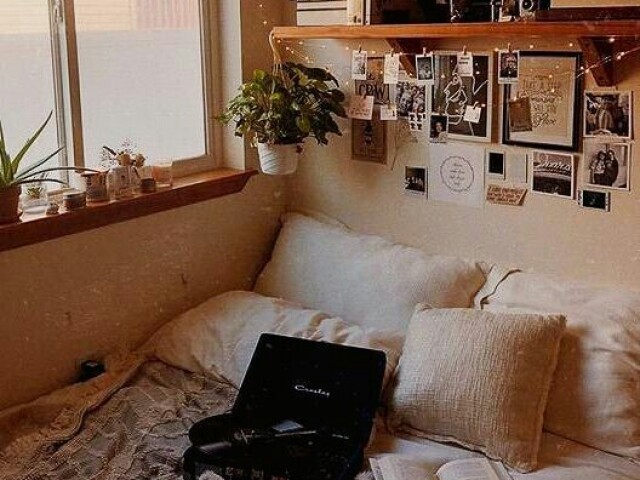 Quero esse quarto para mim kkk 💛😳