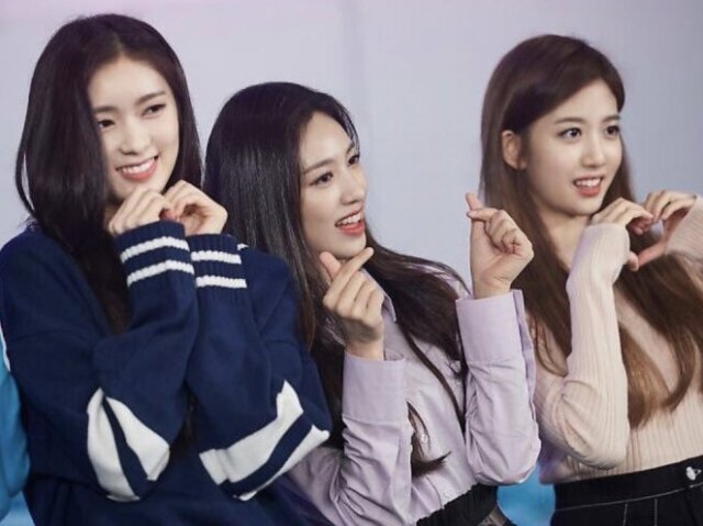 yuju, jiwon e may(cherry bullet)