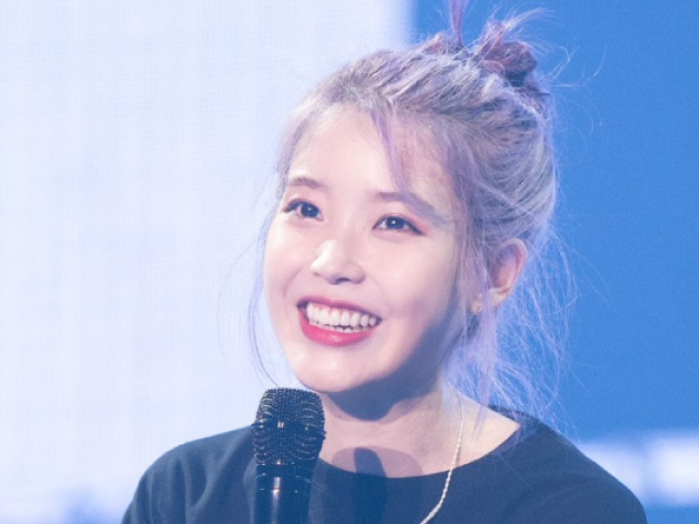 IU