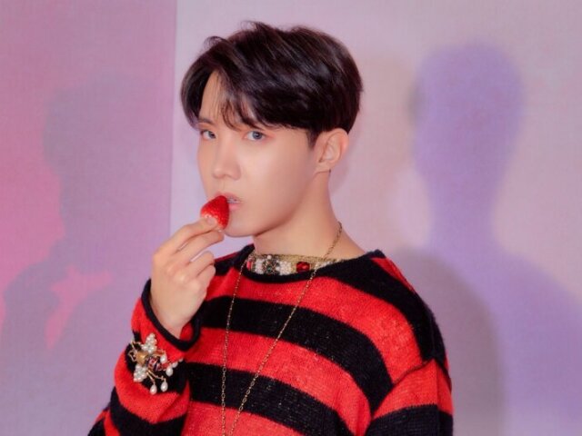 3. J-Hope 🥰!!!! 0 defeitos