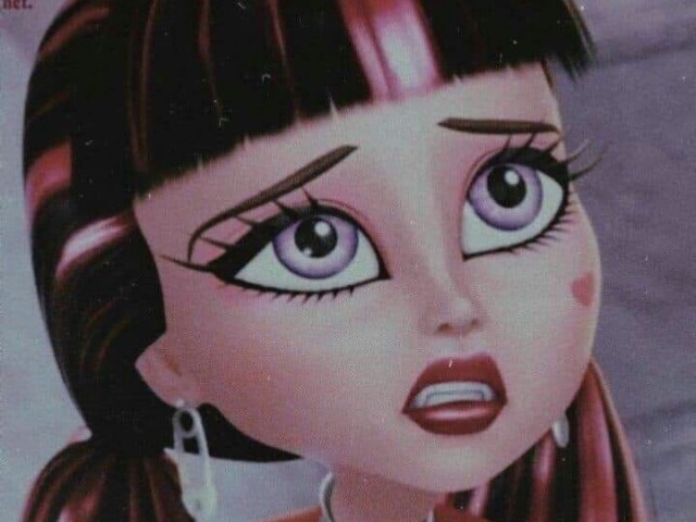 •Draculaura•