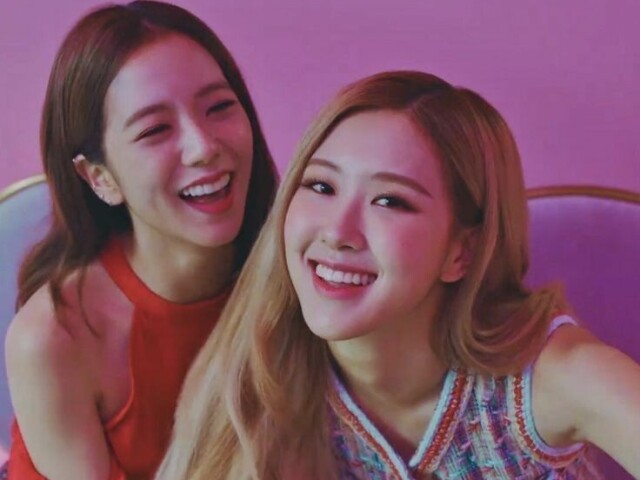 Jisoo é a mais nova, Rosé é a mais velha.