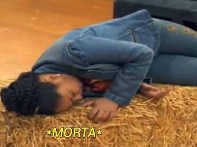 eu vendo o Nick e a Stella se pegando