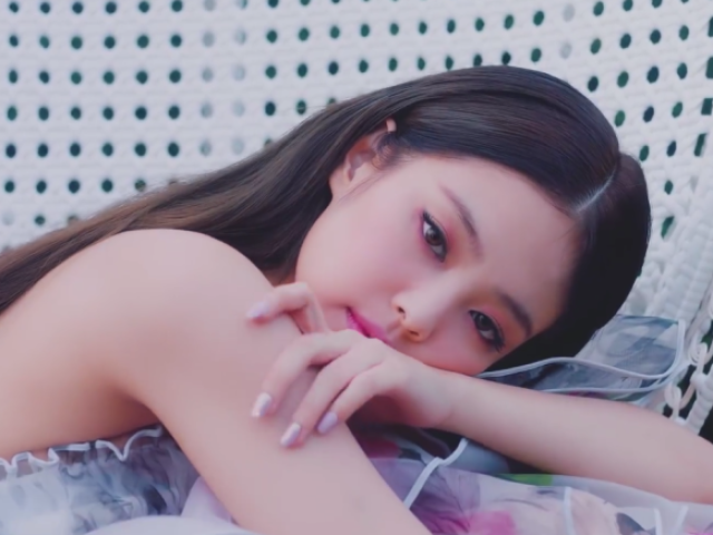 solo jennie & forever young