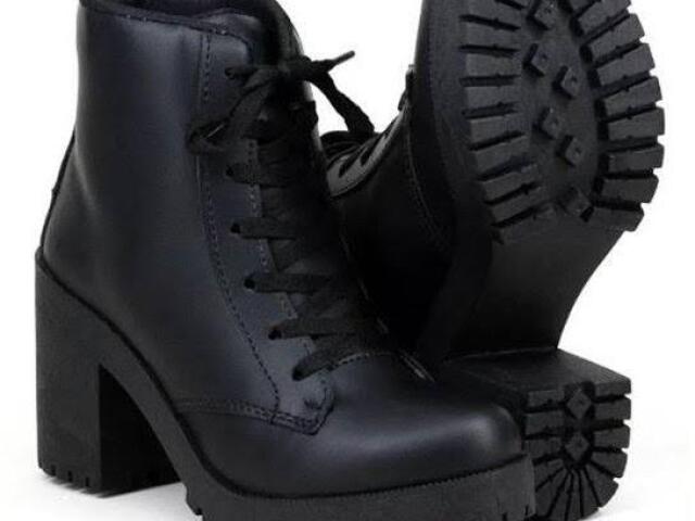 Botas