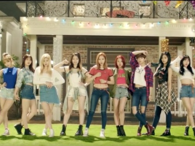 Qual das lentes de Cheer Up (TWICE) mais combina com você?