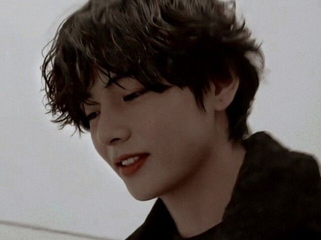 V ( Taehyung )