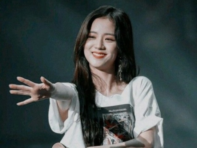 Jisoo (Black Pink)