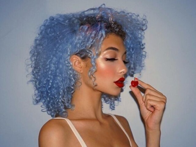 Que penteado de cabelo cacheado mais combina com vc?