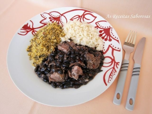 Arroz e feijão (farofa, migas, etc)