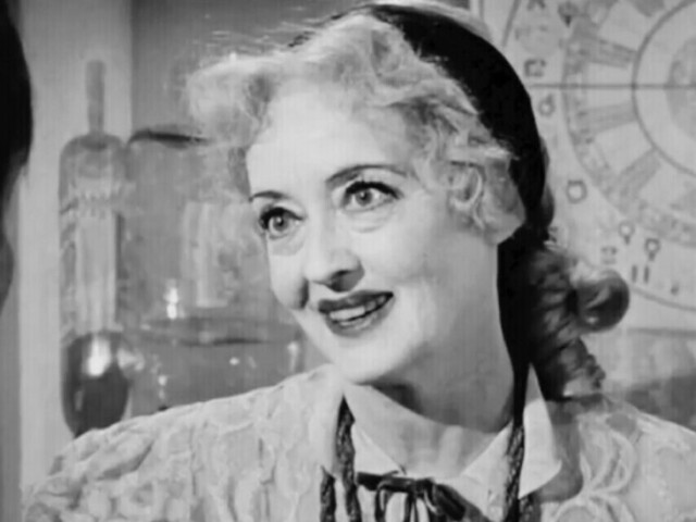 5. Jane Hudson (Bette Davis) - O Que Terá Acontecido á Baby Jane? (1962)