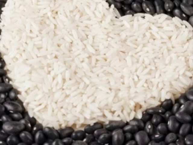 Arroz e feijão feito no seu fogão de ksa