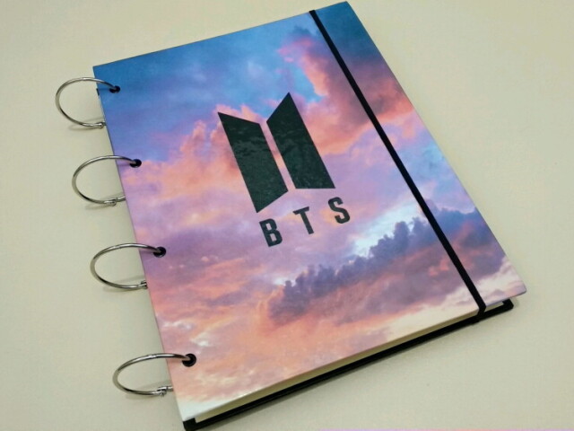 Caderno do BTS