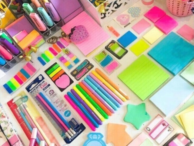 Material escolar neon