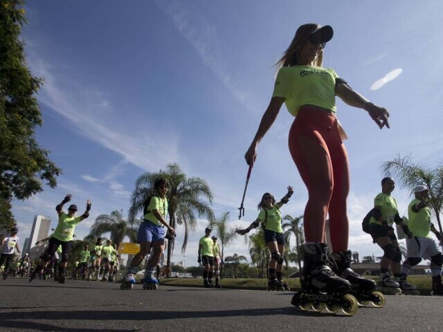 andando de patins