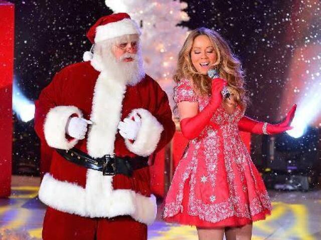 All I Want For Christmas Is You,
Mariah Carey, obviamente
