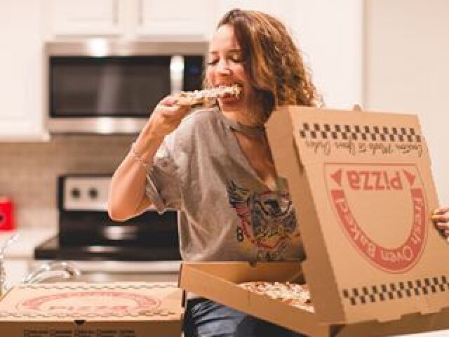 pediu comida em casa