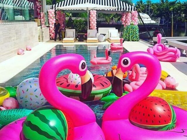 festa na piscina
