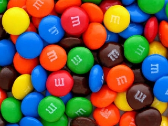 m&m