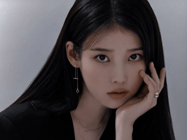 IU