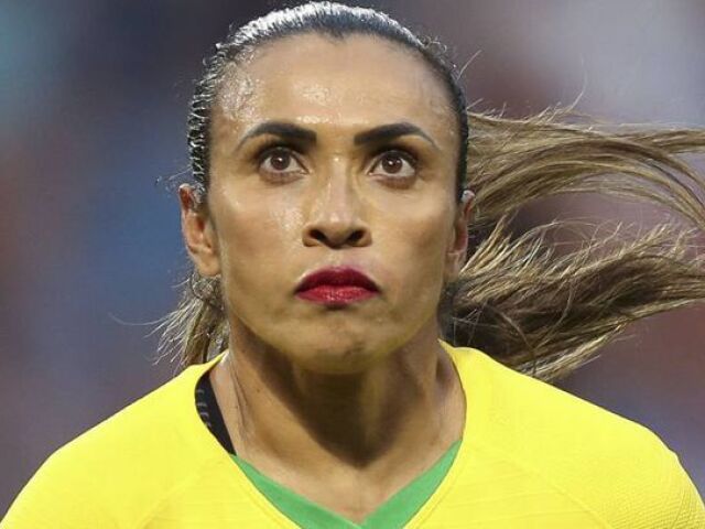 Você é a Marta (para o Brasil a melhor jogadora)