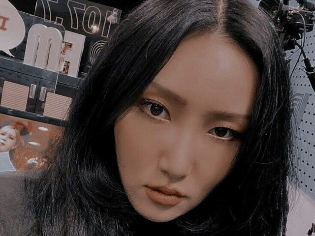 Hwasa (Mamamoo) 🍶