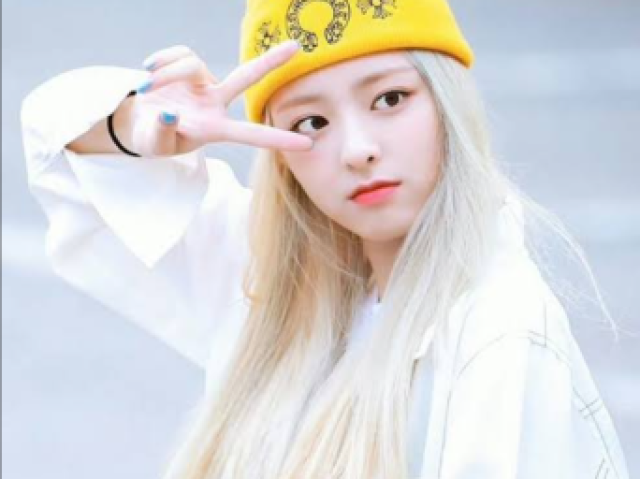 Yuna(Itzy)