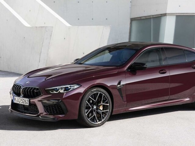 BMW M8(sedan)