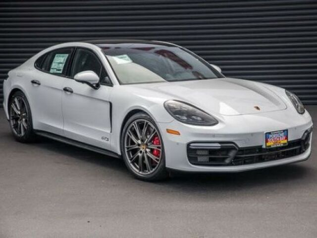 Porsche Panamera 2020.