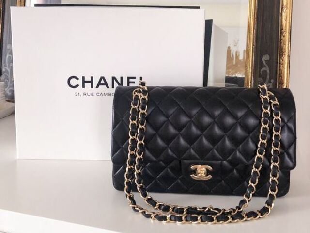 Bolsa Chanel.