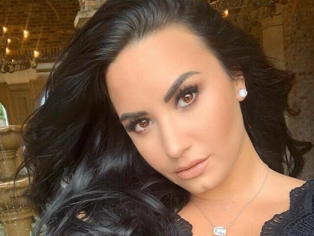 • temi Lovato