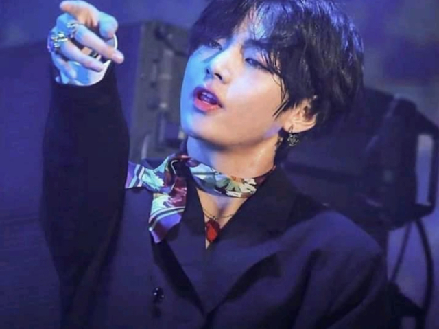 Sim. Com Taehyung do BTS