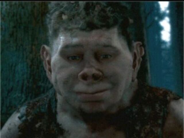 GIGANTE (meio irmão do hagrid)