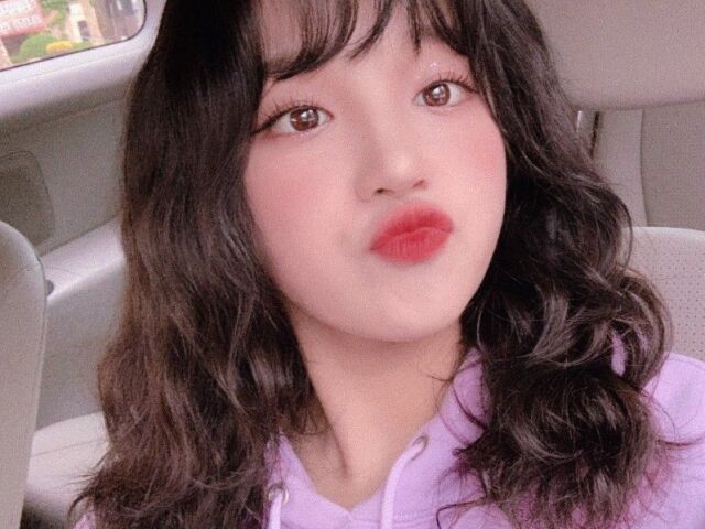 Yuqi- (g) idle