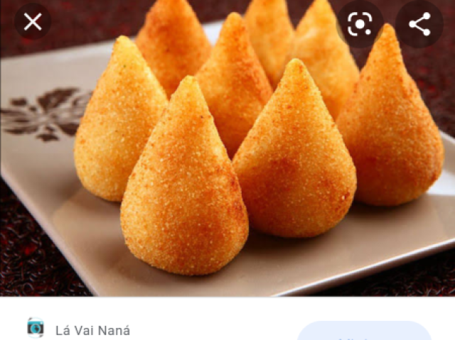 Coxinha. Hmmm
A bebida dessa é refrigerante 🥃 tbm