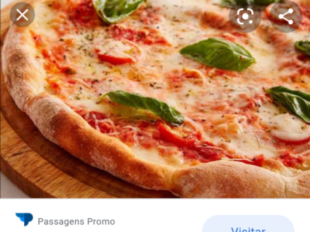 Pizza
A bebida é coca cola ou pode ser fanta uva ou laranja