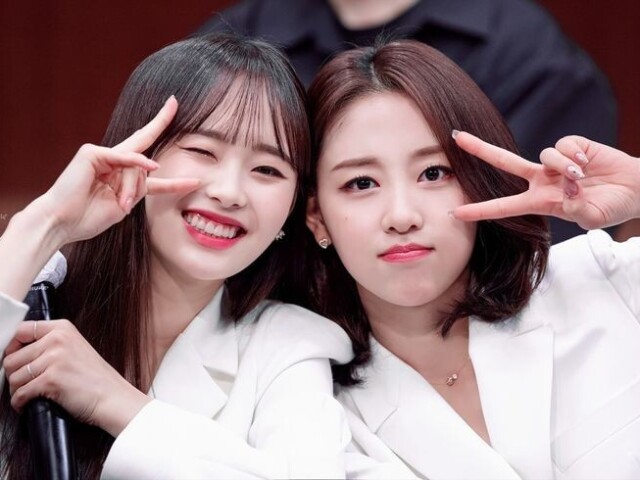 Chuuves
 (Yves e Chuu)