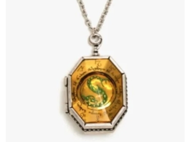 Medalhão de Salazar Slytherin